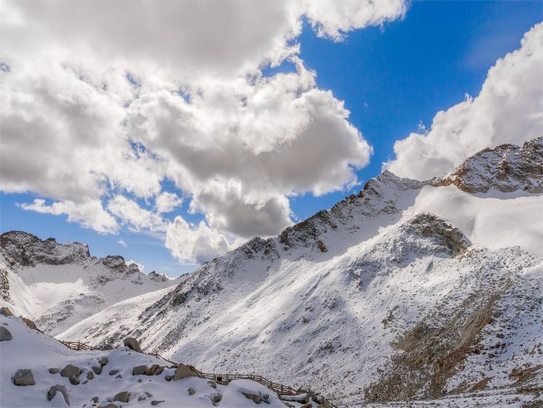 摄图网_501121481_高原雪景（企业商用）.jpg